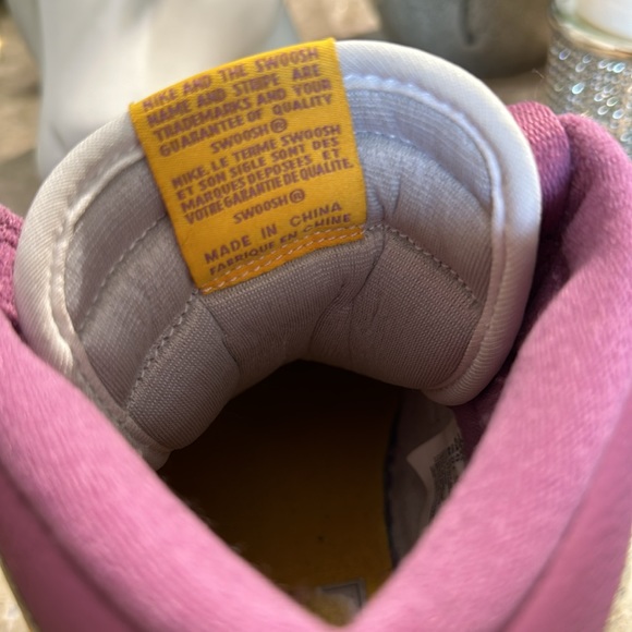 Nike Air Jordan 1 High “Brotherhood” - Picture 16 of 17